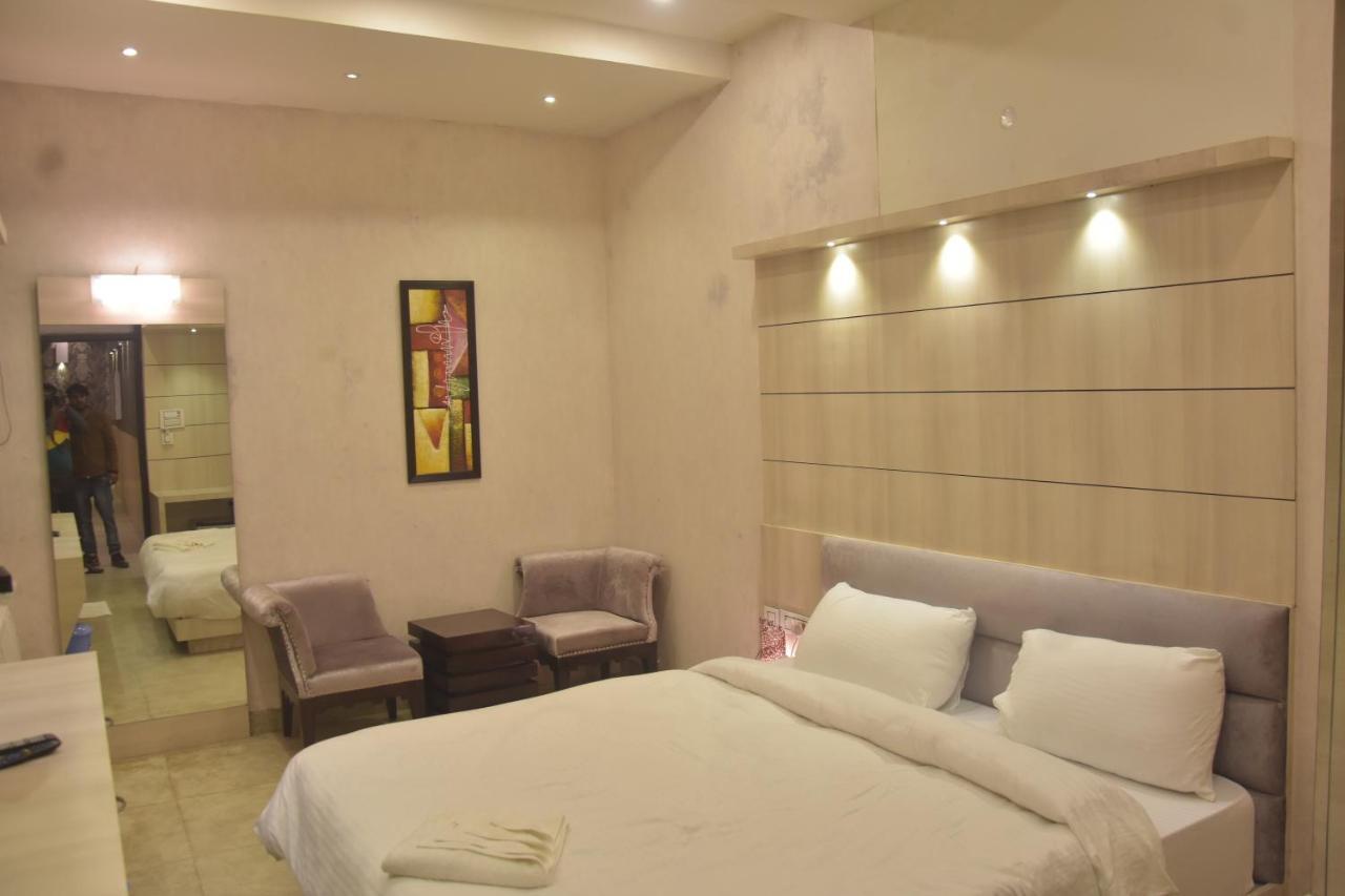 Hotel Mahendra Plaza Hardoī エクステリア 写真